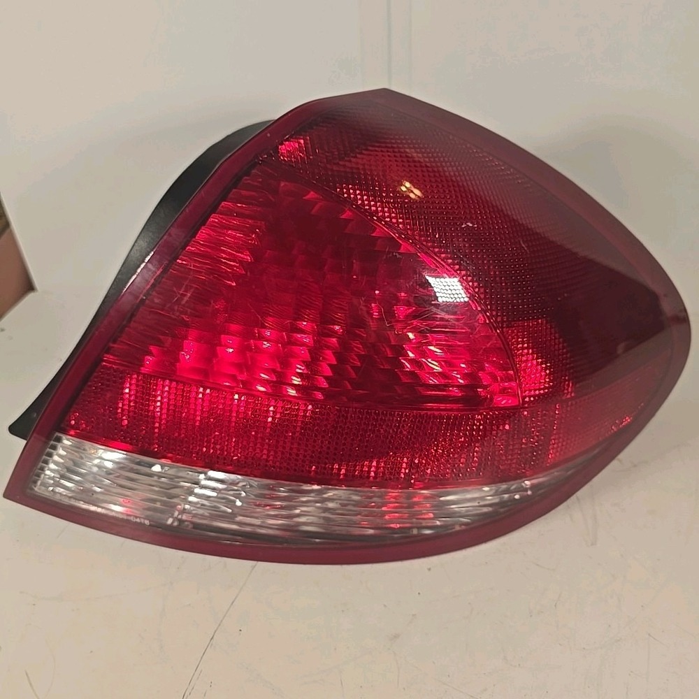 TAIL LIGHT LAMP ASSEMBLY Ford Taurus 04 05 06 07 Passenger 3F1X-13B504-A